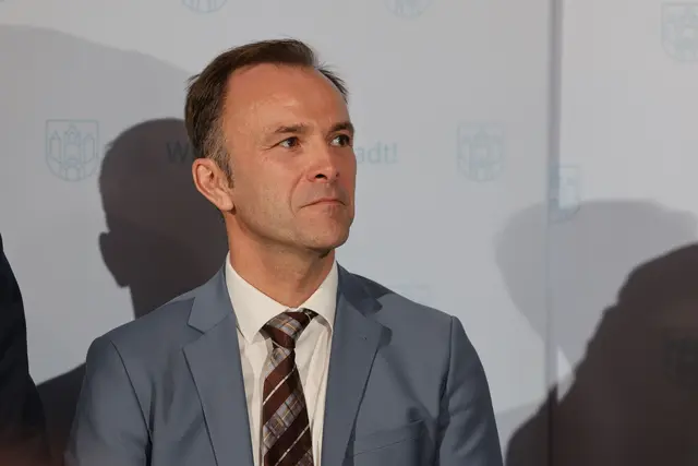 Für Bürgermeister Bernhard Auinger (SPÖ) war die Lehrzeit "intensiv, fordernd und unglaublich prägend. Ich habe gelernt, was es heißt, Verantwortung zu übernehmen, genau zu arbeiten und im Team zu funktionieren. Diese Zeit hat mir ein Fundament gegeben, auf das ich bis heute baue.“ | Foto: Neumayr