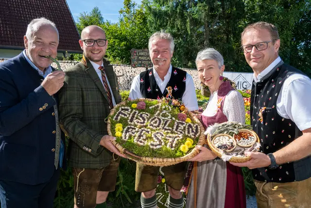 Bürgermeister Franz Richau, Obmann-Stellvertreter Thomas Varch, Landtagsabgeordneter Franz Josef Smrtnik, Landeshauptmann-Stellvertreterin Gaby Schaunig und Bürgermeister Helmut Ogris (v.l.n.r.). | Foto: Dieter Arbeiter