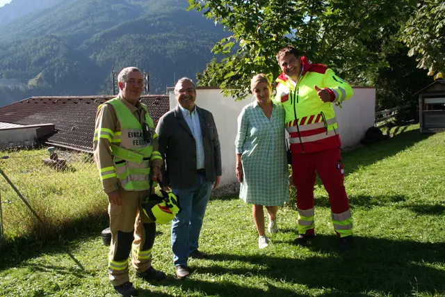 FF-Kommandant Christian Gleirscher, Bgm. Peter Lanthaler, Direktorin Renate Murauer und Walter Oberleiter vom Roten Kreuz | Foto: Mair