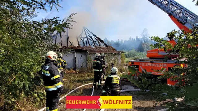 Im Einsatz standen die Berufsfeuerwehr Klagenfurt am Wörthersee sowie die Freiwilligen Feuerwehren Krumpendorf und Wölfnitz. | Foto: Freiwillige Feuerwehr Wölfnitz/Klagenfurt