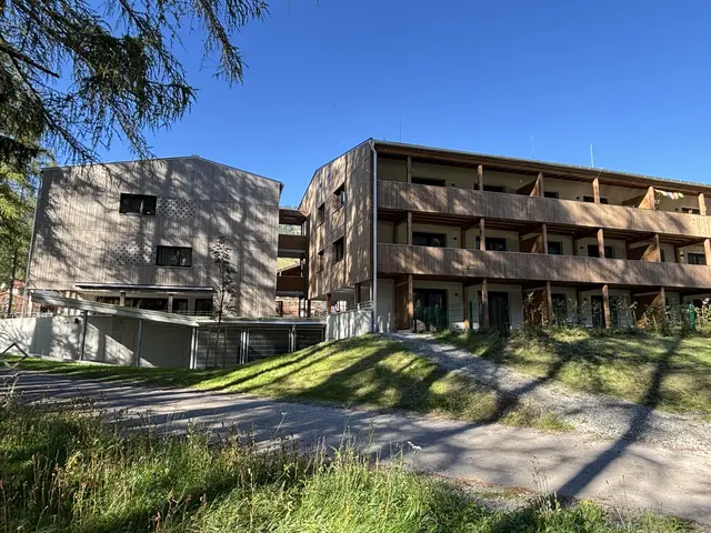 Die neue Wohnanlage besteht aus zwei Baukörpern. Insgesamt wurden 16 Wohnungen geschaffen. | Foto: MeinBezirk/Günther Reichel