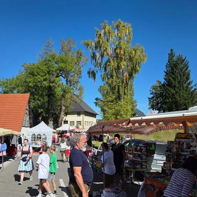 Was wäre der Ruperti-Kirta ohne die traditionellen Standln? | Foto: Gemeinde Edelschrott
