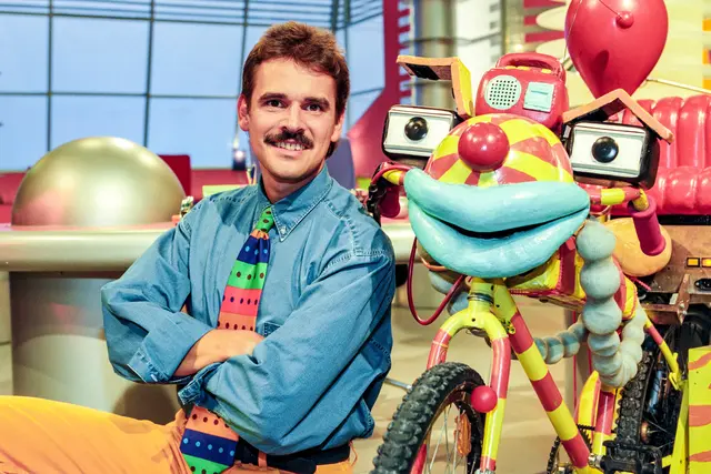 Im Jahr 1993 gingen Thomas Brezina und Tom Turbo erstmals auf die Suche nach der heißen Spur im ORF. | Foto: Milenko Badzic / First Look / picturedesk.com