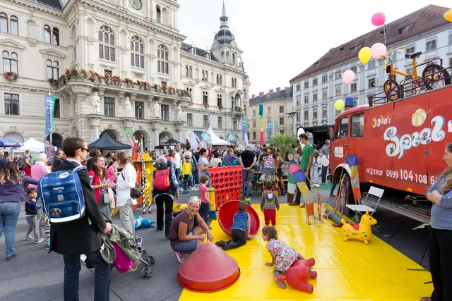 Bereits zum 26. Mal dabei: Im Rahmen des "autofreien Tages" lädt die Stadt Graz auch im heurigen Jahr zum Mobilitätsfest auf den Hauptplatz, wo die Besucherinnen und Besucher zahlreiche Aktionen und Highlights erwarten. | Foto: Harry Schiffer