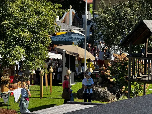 Besucheransturm beim 1. Regionalitätsmarkt in Elixhausen. | Foto: Wagner, Huber, Feldinger