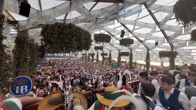 2024 war die MK Telfes, heuer eine Gesamtwipptaler Abordnung beim großen Trachten- und Schützenzug dabei, mit dem das Oktoberfest in München traditionell eröffnet wird. | Foto: Florian Reimeir