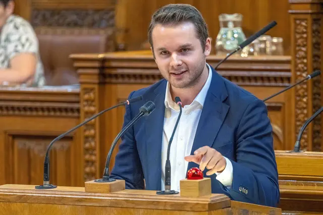 Harald Zierfuß (ÖVP) sprach auch größere Projekte an, von denen derzeit nur wenig zu sehen sei. | Foto: Michael Indra / SEPA.Media / picturedesk.com