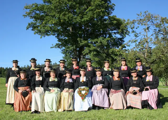 25 Jahre Trachtenfrauen Bad Vigaun. | Foto: Neureiter