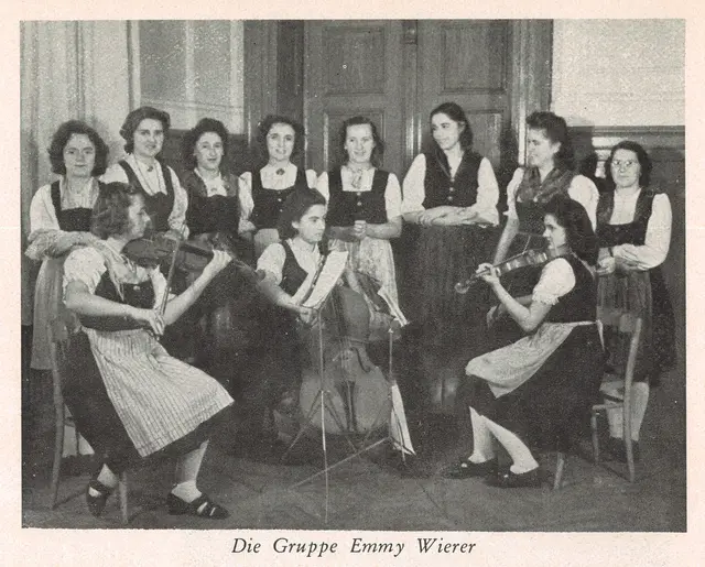 Die Gruppe Emmi Wierer; aus dem Jahresbericht der Reichshochschule für Musik Mozarteum in Salzburg 1943/44 | Foto: Archiv der Universität Mozarteum