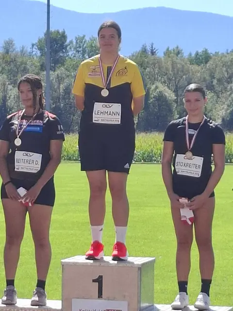 Bei den österreichischen Meisterschaften im Hammerwurf setzte Ilvy Lehmann in der Klasse WU16 ihre Siegesserie fort und sicherte sich mit einer Weite von 47,93 Meter den Meistertitel. | Foto: KSV-LA