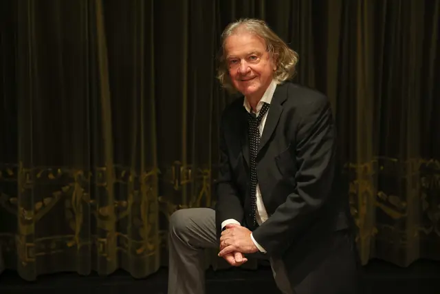 Peter Hofbauer ist der Direktor des Wiener Metropol. Für das neue Werk steuerte der Nestroy-Experte die Idee und das Buch bei.  | Foto: Katharina Schiffl