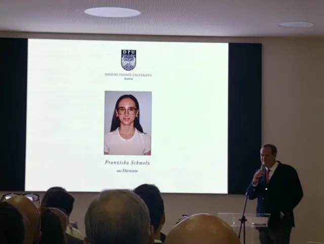 Direktor Robert Wagner, MA stellte die "Neustudierenden" vor | Foto: em/rs