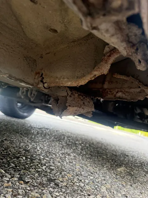 Bei der anschließenden Lenker- und Fahrzeugkontrolle wurden vier Mängel mit „Gefahr im Verzug“ festgestellt. | Foto: LPD NÖ