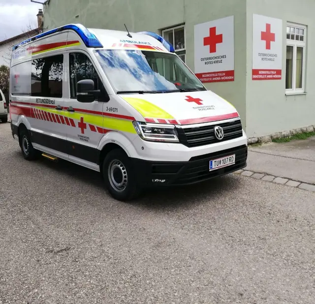 Der Rettungstransportwagen kam zum Einsatz. | Foto: RK Tulln