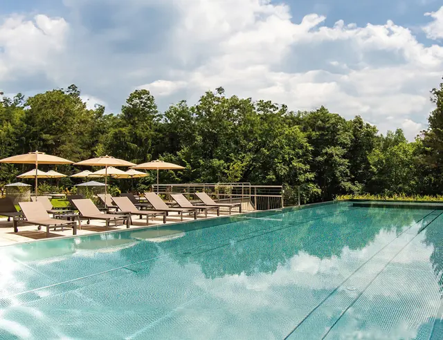 Im Retter-Spa sorgen Pools, Saunen, großzügige Ruhezonen und professionelle Anwendungen für entspannte Auszeiten. | Foto: Retter Bio-Natur-Resort