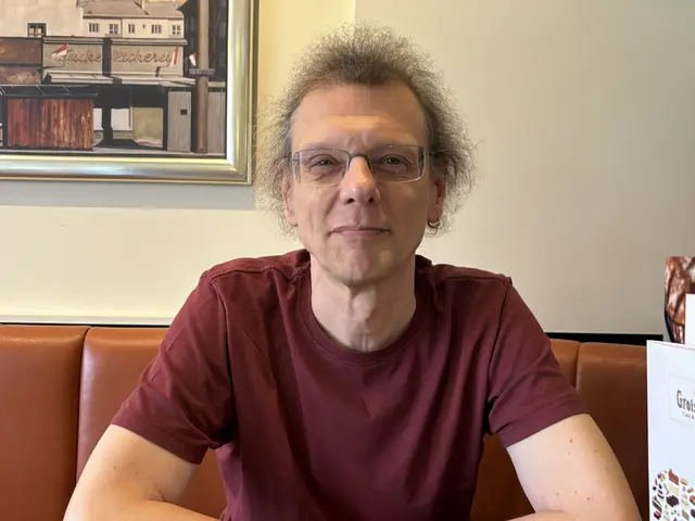 Der Nachfahre von Johann Breitwieser, Michael Strasser.  | Foto: Ronja Reidinger/MeinBezirk