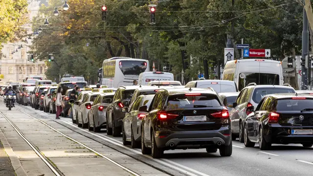 Wien steuert auf verkehrsintensive Tage zu. Grund sind eine Reihe Großveranstaltungen. (Symbolbild) | Foto: Weingartner-Foto / picturedesk.com