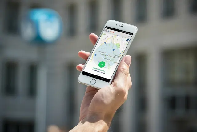 Handy-Warnung in der Steiermark: Beim Test des slowenischen Warnsystems "SI-ALARM" können auch im Grenzgebiet Nachrichten auf österreichischen Smartphones erscheinen – ähnlich wie beim "AT-ALERT" in Österreich. | Foto: BMI/Gerd Pachauer