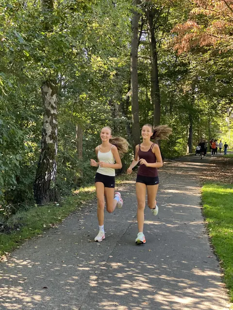 Die Schülerinnen und Schüler der Mittelschule Deutschlandsberg legten sich beim Benefizlauf für die Kinderkrebshilfe ordentlich ins Zeug. | Foto: MS Deutschlandsberg