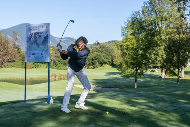 Auch Hansi Hinterseer kam zum Toni Sailer Memorial Turnier. | Foto: alpinguin