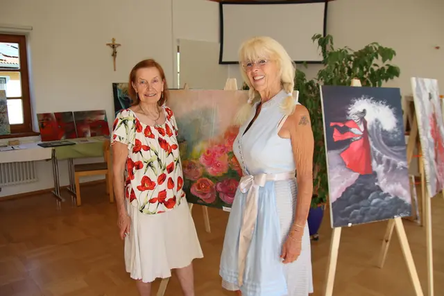 Künstlerinnen im Pfarrhof: Anna Maria Hujber, Maria Kleinferchner.