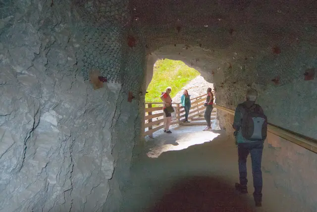 Bild # 2936: Ausgang aus einem der vielen Stollen | Foto: © by Ing. Günter Kramarcsik