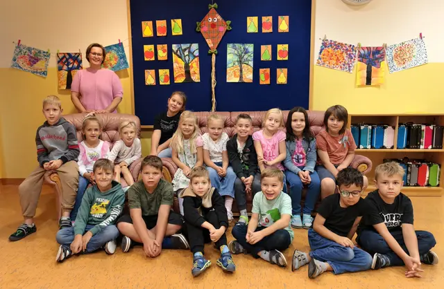 2025 Volksschule Sitzenberg-Reidling , 1a. mit Klassenlehrerin Elisabeth Häusler. | Foto: Christian Nowotny