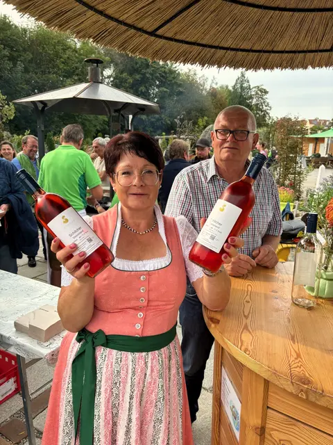 Steirische "Weinbotschafterin" im Dirndl | Foto: Franz Gruber