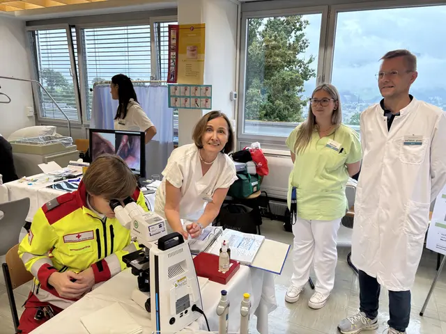 Vom Labor über die Notfallmedizin bis hin zur Kinderstation: Alle Abteilungen der KAGes stellten sich vor.  | Foto: MeinBezirk/Laura Jung