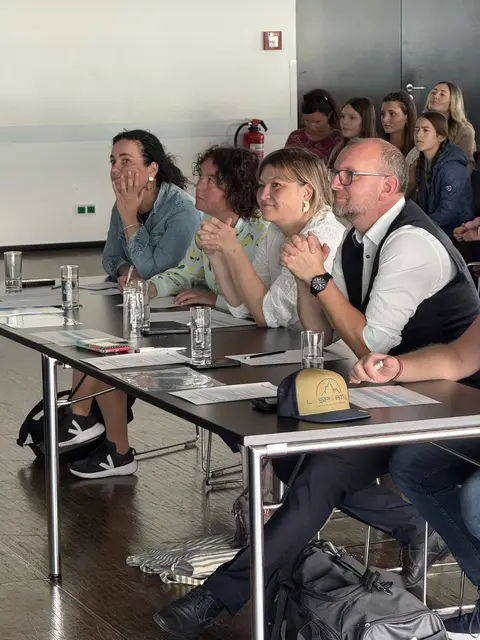 Der Kreativwettbewerb "Deine Stadt, deine Moves - wie wir uns 2040 bewegen, wenn du das Sagen hast" ging in der TriBühne Lehen ins Finale. | Foto: Salzburger Verkehrsverbund