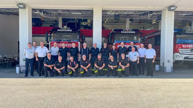 Die Burgenländischen Teilnehmer in Pasching | Foto: Bezirksfeuerwehrkommando Oberwart/Alexander Flaschberger