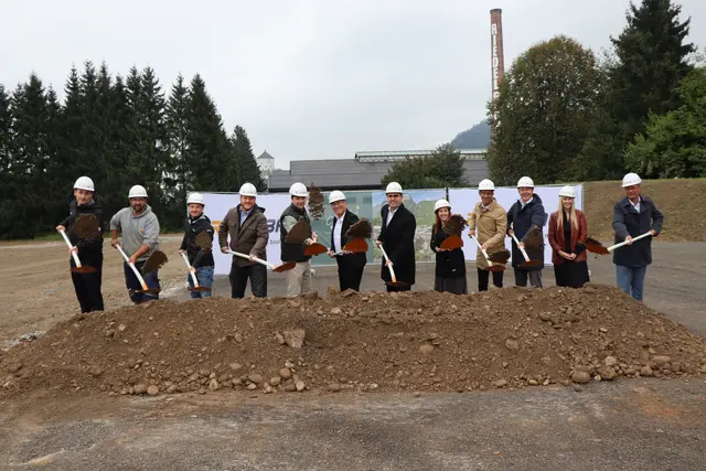 Es kann losgehen – offizieller Baustart für den neuen "Clarapark" in Kufstein erfolgte am 24. September 2025. | Foto: Christiane Nimpf