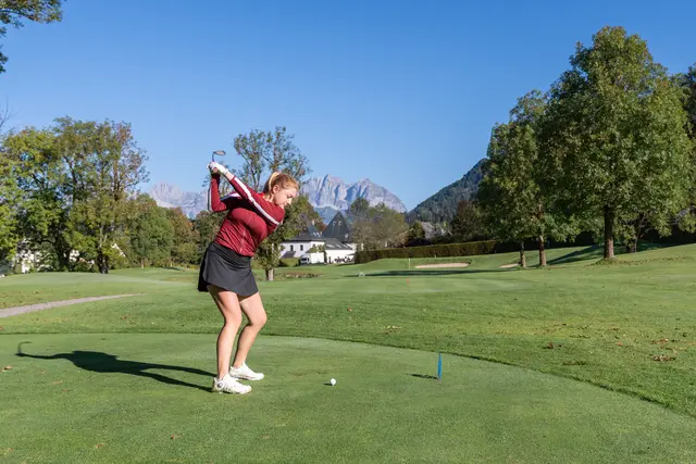 Rund 200 Teilnehmerinnen und Teilnehmer traten beim 4er-Scramble auf den Plätzen des Golfclubs Kitzbühel und des Golf- und Landclubs Rasmushof an.  | Foto: alpinguin