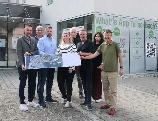 Vor Ort bei der Überprüfung des Gefahrenzonenplanes: Amtsleiter Rainer Klug, Planverfasser Christian Stundner(Wildbachverbauung), Bürgermeister Stefan-Paul Porteder, Martin Hois, Helga Fellner (beide Amt der NÖ Landesregierung), Andreas Pichler, Arta Bulliqi (beide BMLUK) und Sektionsleiter Christian Amberger (Wildbachverbauung) | Foto: WLV