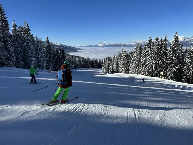 Der Winter naht: In der Steiermark reicht die Preisspanne für Tageskarten von 32,50 Euro auf der Teichalm bis 78,50 Euro in der Vier-Berge-Skischaukel Schladming. | Foto: Schneeberger
