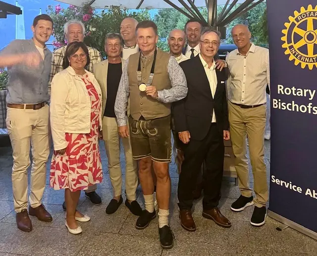 Übergabe der Präsidentschaft an Thomas Stauder. | Foto: Rotary Club Bischofshofen
