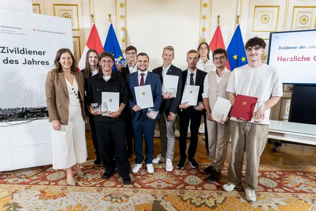 Der Zivildiener des Jahres wurde wieder ausgezeichnet und das Burgenland hat einen neuen Landessieger.  | Foto: BKA / Schrötter