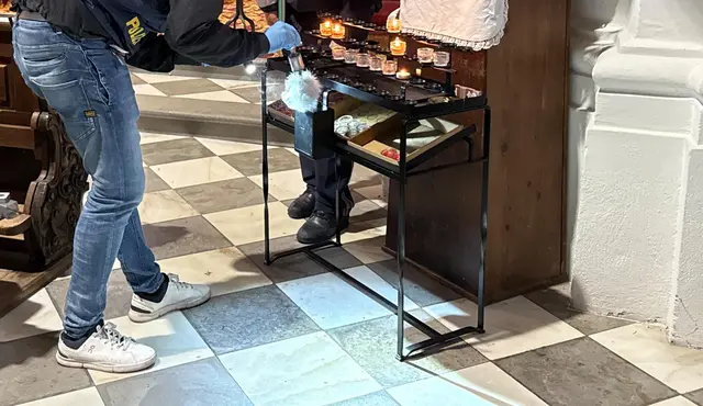 Am 23. September versuchten drei Männer in der Pfarrkirche Brixen im Thale in einen Opferstock einzubrechen. Die Tatverdächtigen konnten nach einer großangelegten Fahndung festgenommen werden. | Foto: ZOOM.Tirol