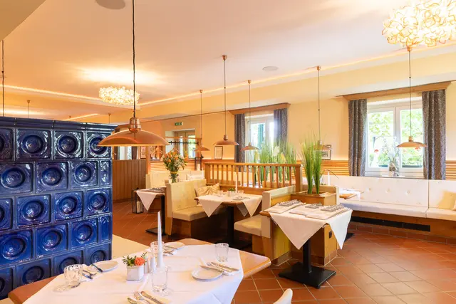 Im "Chadim" kann man auch gut drinnen sitzen, falls die restliche Sturmzeit verregnet ist. (Archiv) | Foto: Adrian Almasan/ Chadim