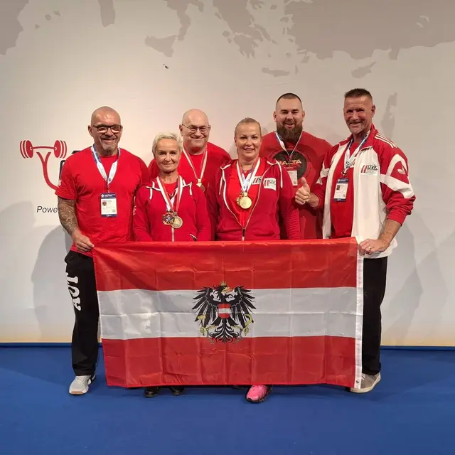 Das gesamte Team des Energy Fitness Neuhofen bei der Junioren & Masters Europameisterschaft in La Valetta/Malta.
Foto: Energy Fitness Neuhofen