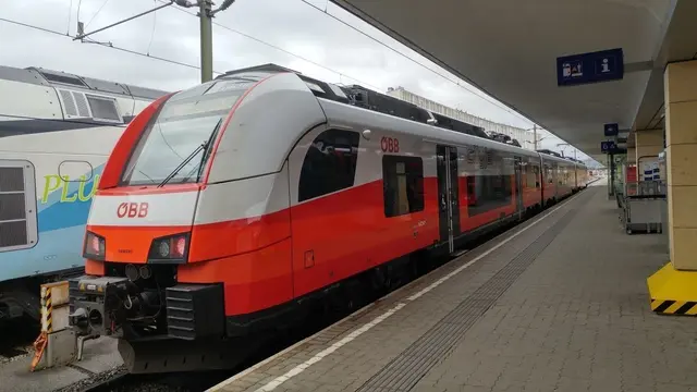 Die Schnellbahn musste in Liesing eine Notbremsung hinlegen. (Archiv) | Foto: Rupp