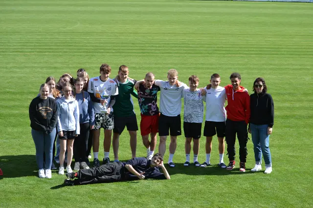 In mehreren Disziplinen, darunter Fußball, Volleyball, Tischtennis, traten die Schülerinnen und Schüler aller Klassen gegeneinander an.  | Foto: HAK/HAS Frauenkirchen/Ronny Kleidosty