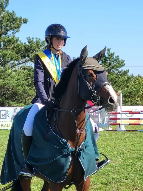 Christiane Pietsch auf Dolmen Damm Serious. | Foto: Hans-Jürgen Pietsch