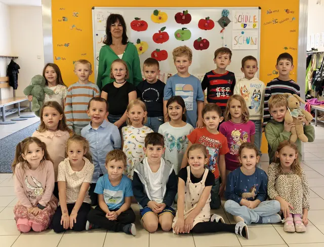 2025 Volksschule Langenrohr, 1a. mit Klassenlehrerin Petra Sild. | Foto: Christian Nowotny