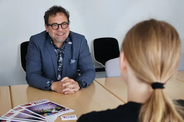 „Wir bringen unsere Unterstützung direkt zu den Menschen – damit niemand mit seinen Fragen allein bleibt“, sagt KArl Zabernig. | Foto: TKOBV
