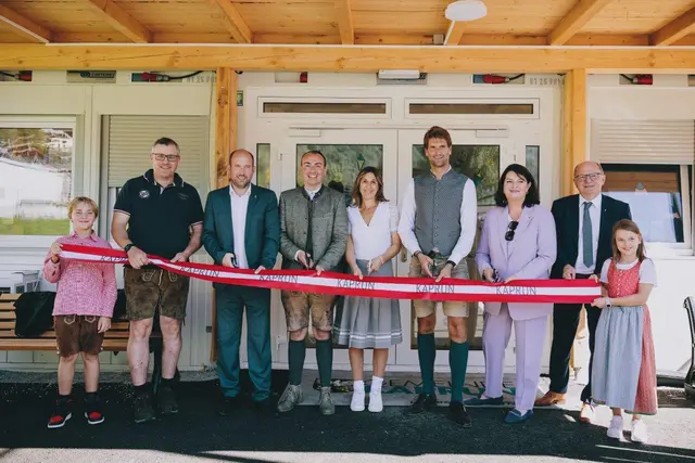 Die Ausweichschule wurde feierlich eröffnet. | Foto: Stefanie Oberhauser