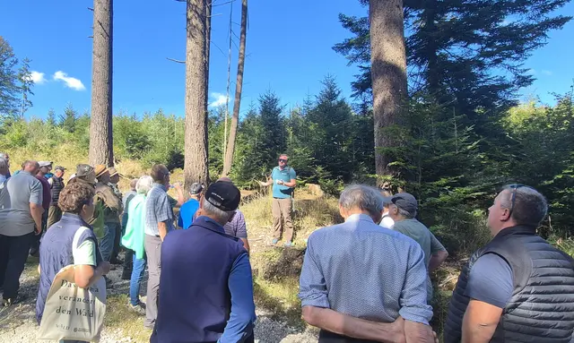 Die Teilnehmer zeigten sich interessiert. | Foto: oebf/L. Brandstätter