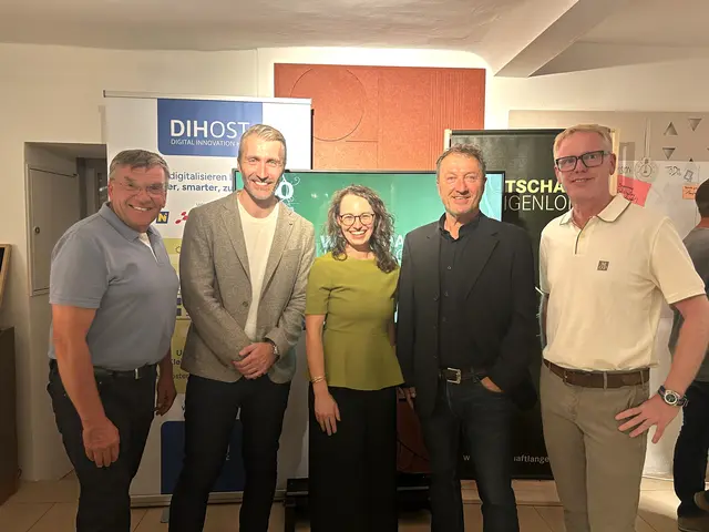 Reinhard Kittenberger (Wirtschaft Langenlois), Philipp Müller CtrlE, Verena Mann (Wirtschaft Langenlois), Peter Brandstetter (Haus der Digitalisierung – ecoplus), Christoph Jarisch (Haus der Digitalisierung – ecoplus) | Foto: Verein Wirtschaft Langenlois