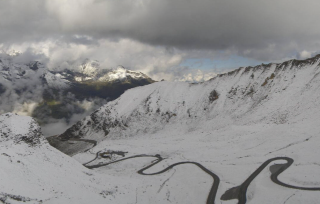 So sieht es aktuell am Großglockner aus. | Foto: grossglockner.panomax.com