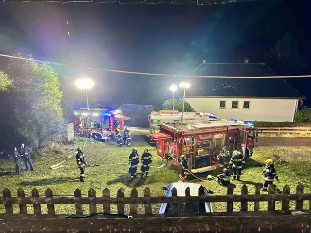 In Kraubath kam es zu einem Wohnhausbrand - der Kamin hatte aufgrund eines technischen Defekts Feuer gefangen. | Foto: FF Kraubath